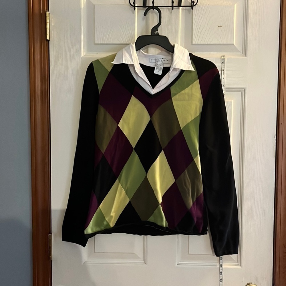 Geoffrey Beene sport-size M- purple/Black/green argyle white collared sweater